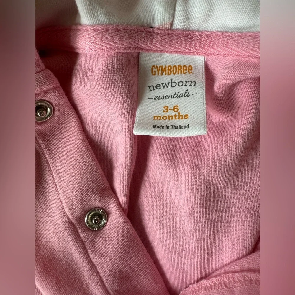 🌈 Gymboree Newborn Hoodie – Size 3–6 Months (Pink Rainbow)